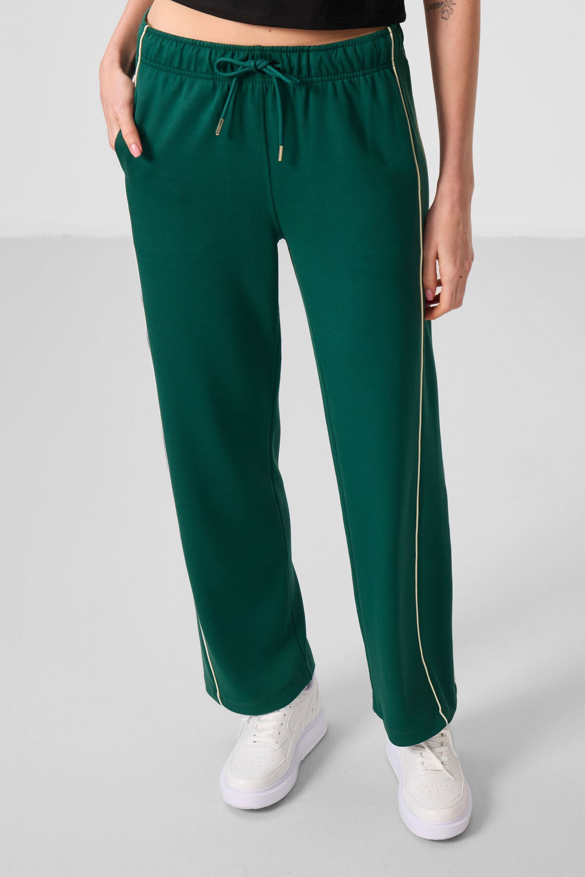 Yeşil Yumuşak Dokulu Yan Panel Detaylı Geniş Paça Kadın Palazzo Pantolon - 94669