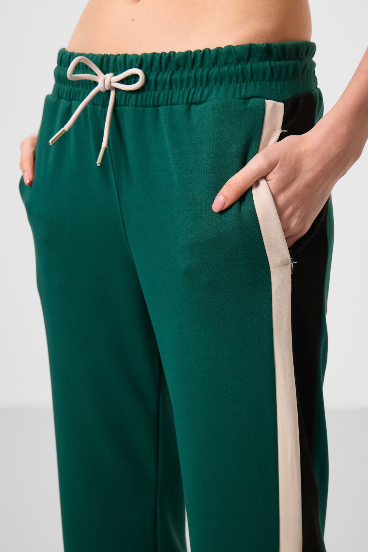 Yeşil Yumuşak Dokulu Yan Panel Detaylı Geniş Paça Kadın Palazzo Pantolon - 94671