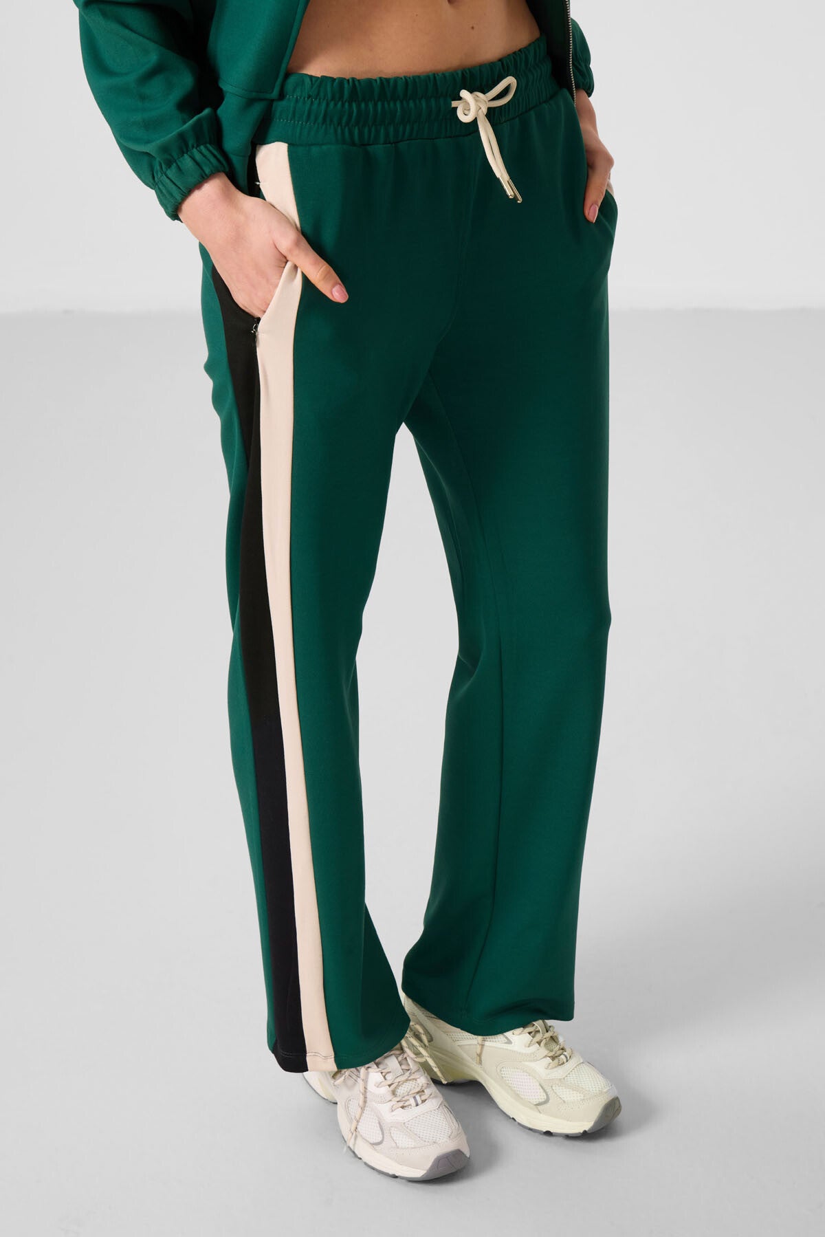 Yeşil Yumuşak Dokulu Yan Panel Detaylı Geniş Paça Kadın Palazzo Pantolon - 94671