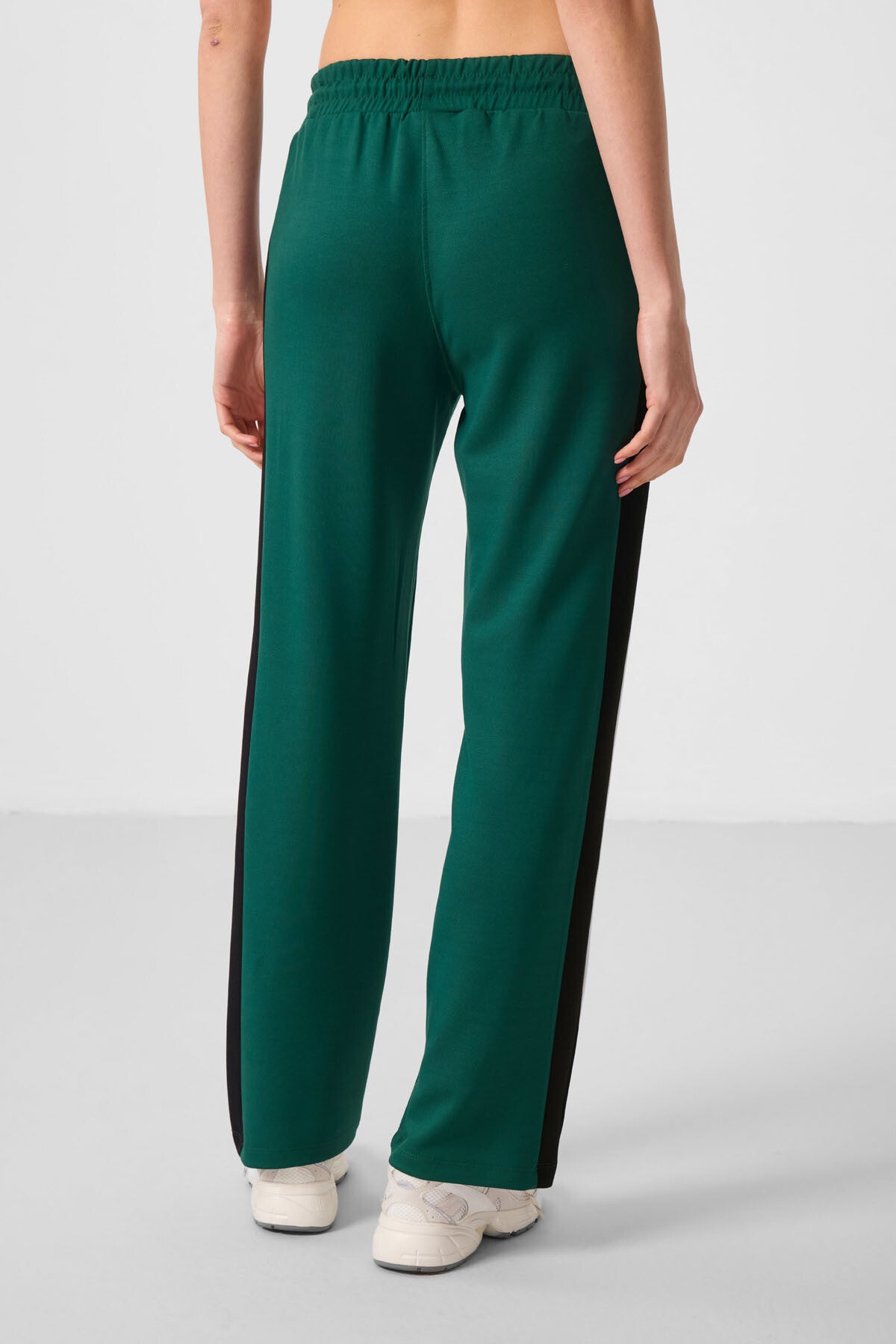 Yeşil Yumuşak Dokulu Yan Panel Detaylı Geniş Paça Kadın Palazzo Pantolon - 94671