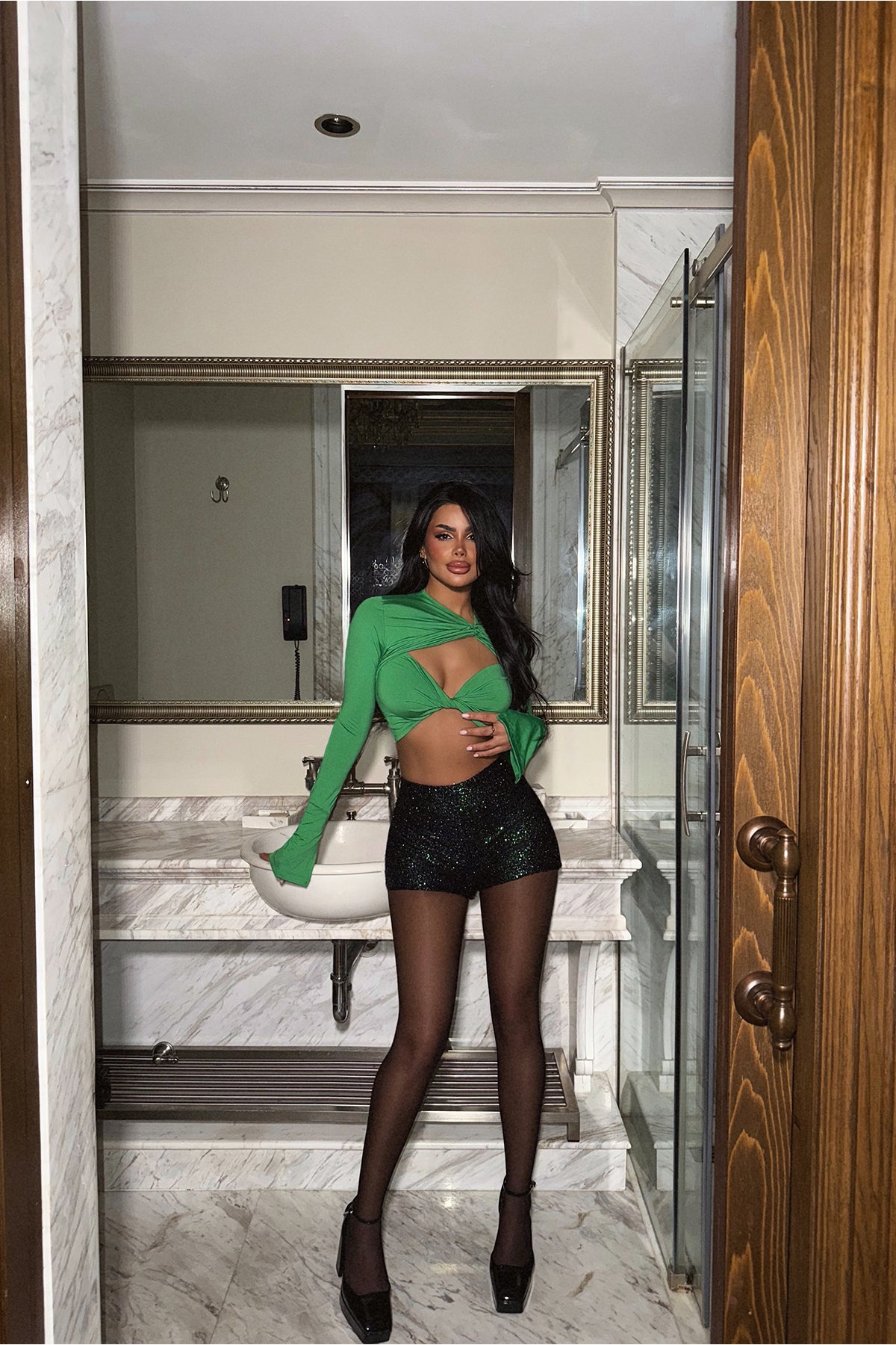 Yeşil Becca Payetli Mini Şort ATE-2227