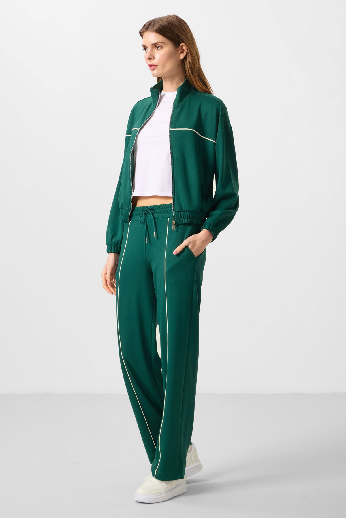 Yeşil Yumuşak Dokulu Dik Yaka Oversize Lastikli Kadın Eşofman Takım - 95349