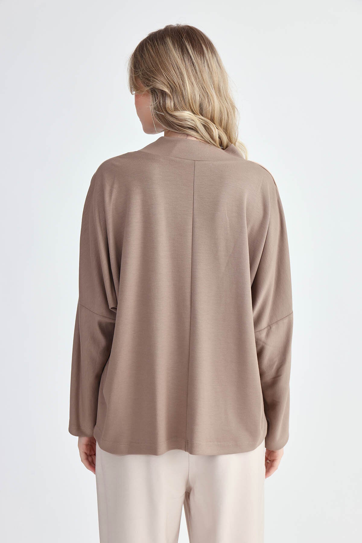 Yuvarlak Yaka Kenarı Şeritli Oversize Bluz