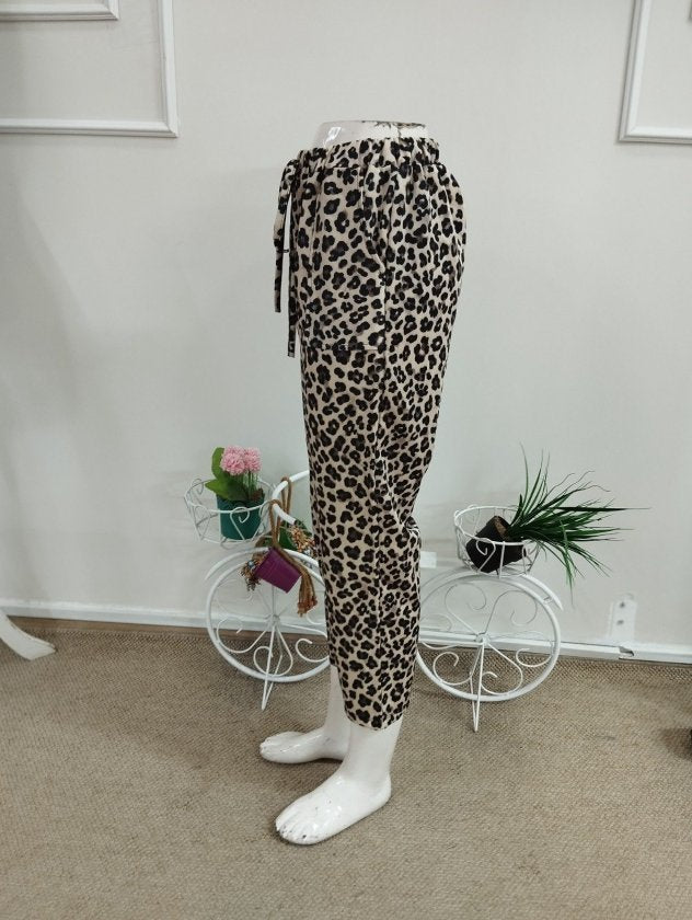 Kadın Yüksek Bel Bağcıklı Leopar Desenli Modal Pantolon