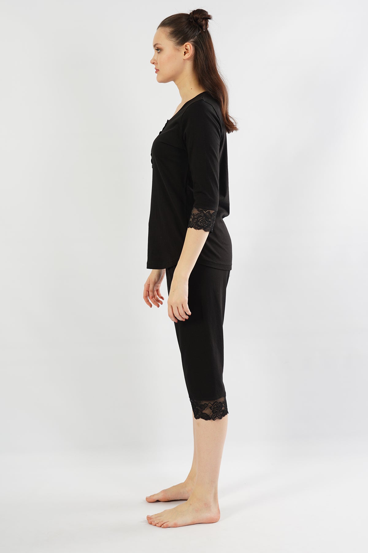 Woman Lace Capri Set