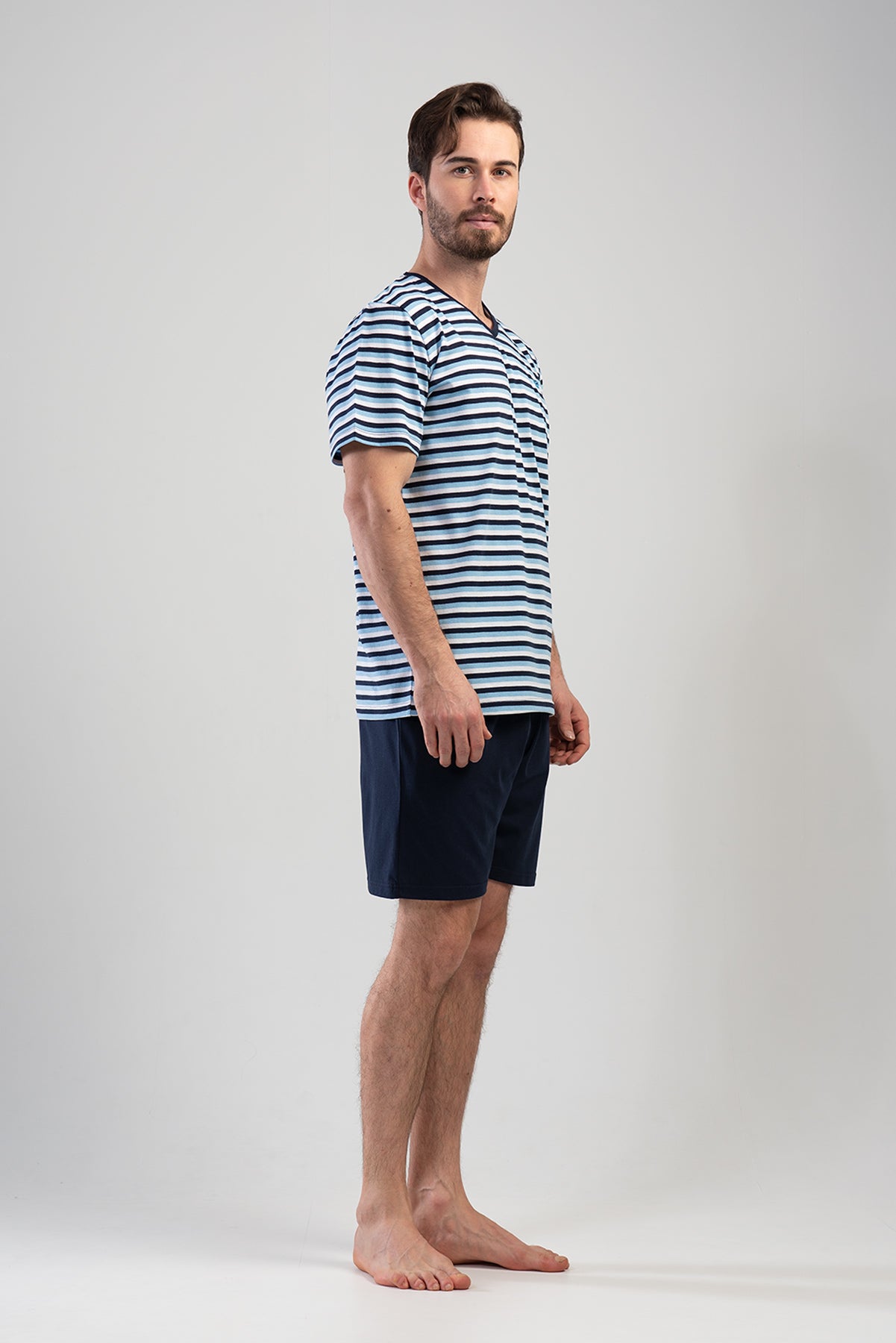 Man XXL V Neck Short Set