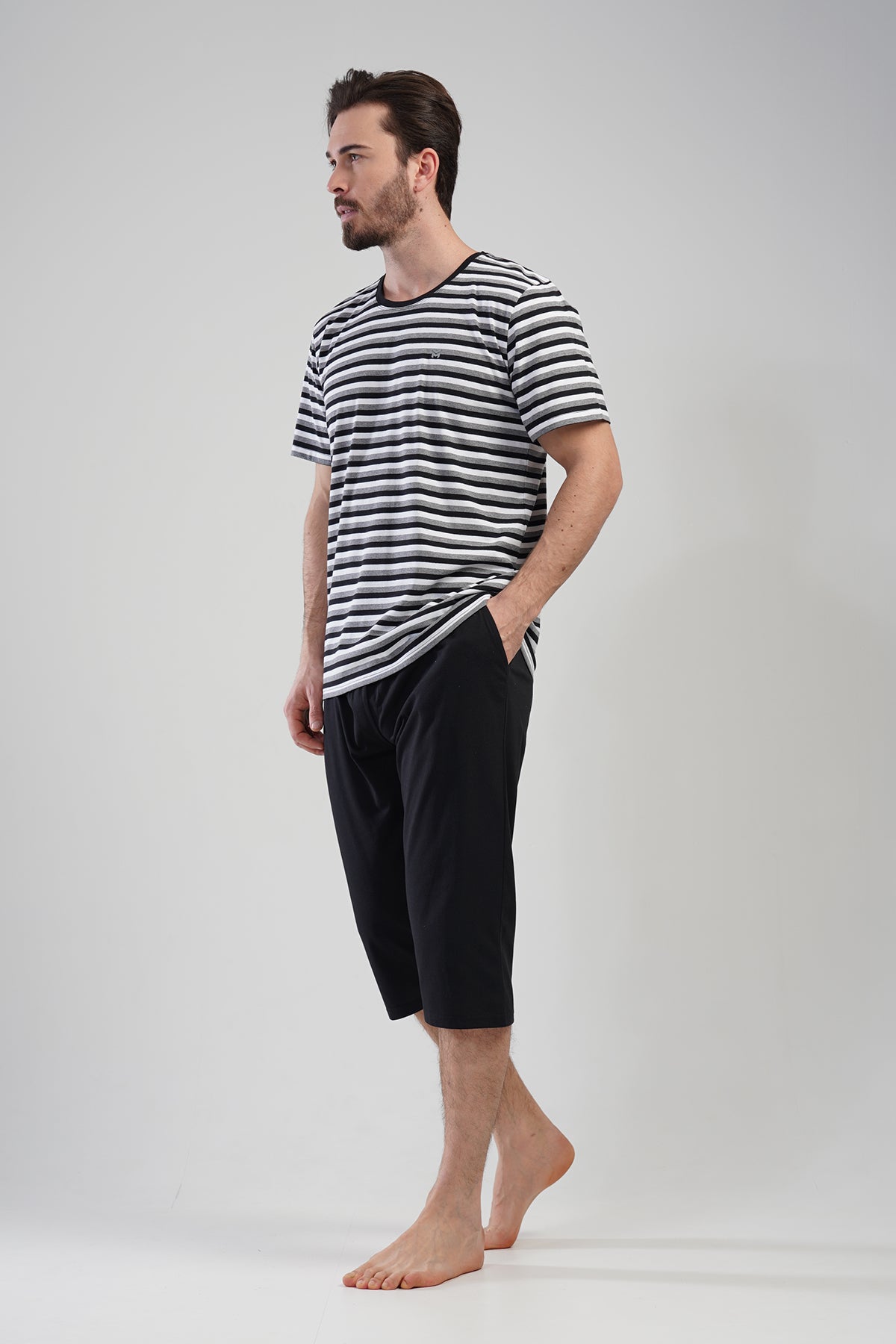 Man Black Line Capri Set