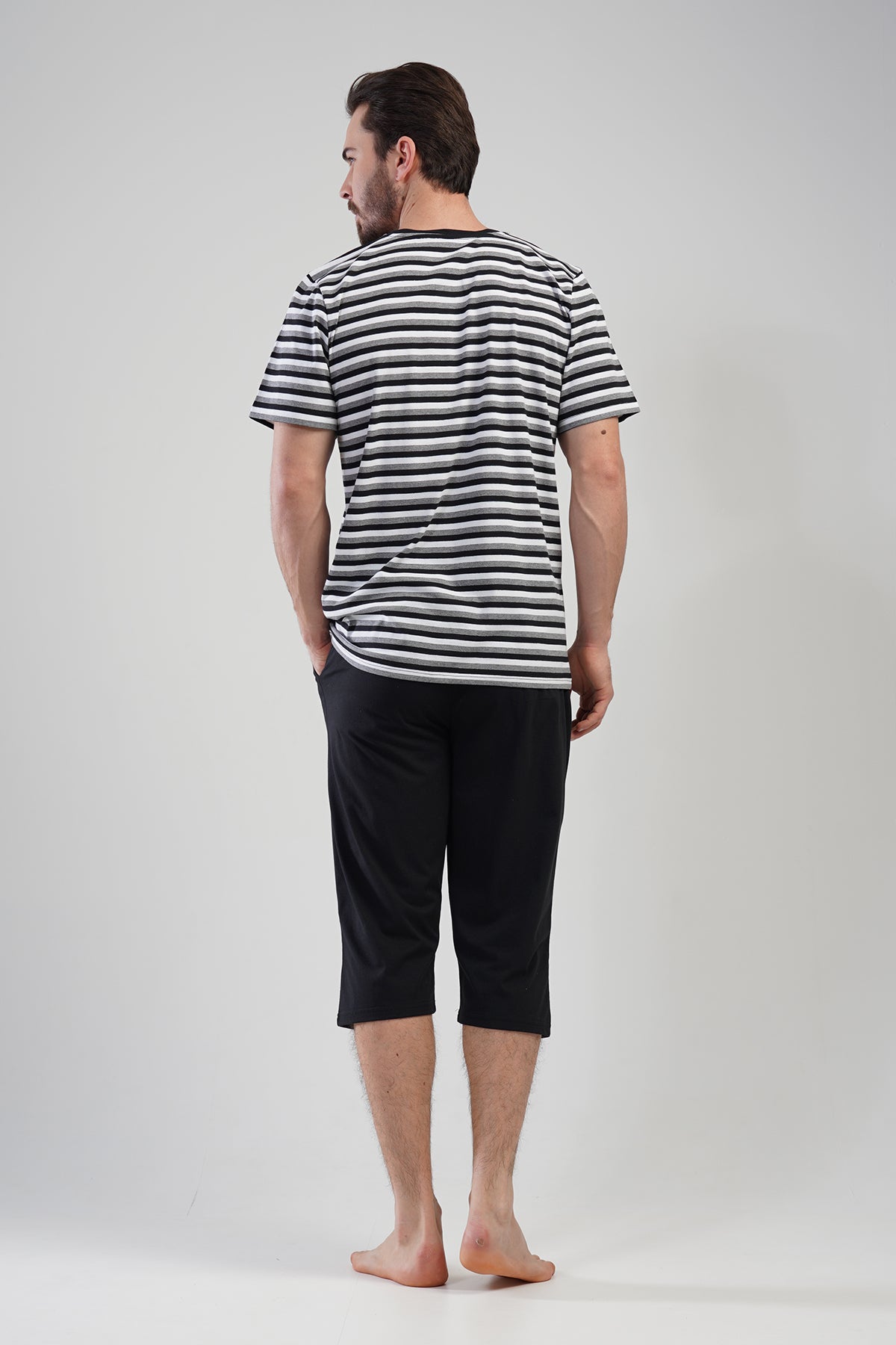 Man Black Line Capri Set