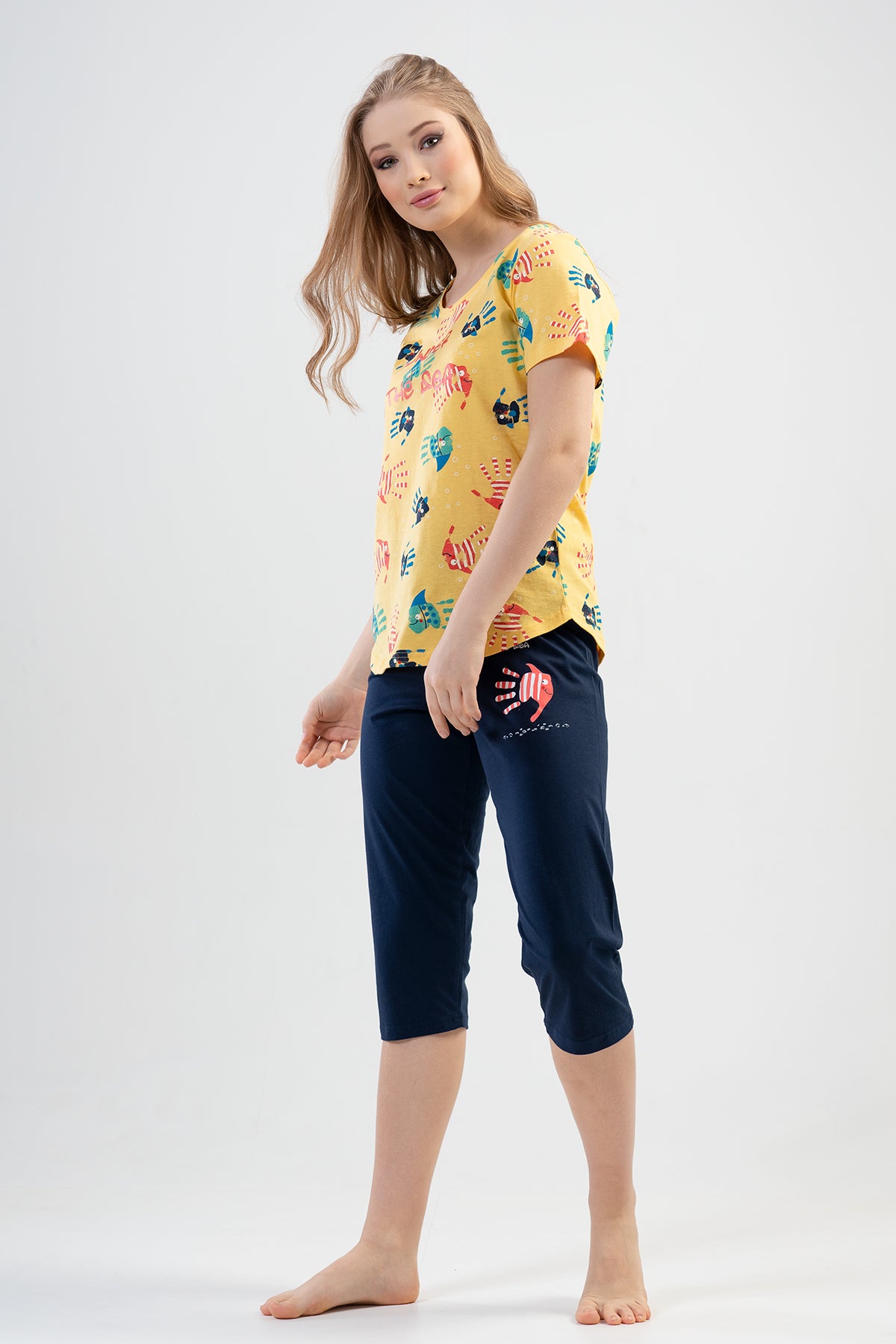 Woman Handcraft Capri Set