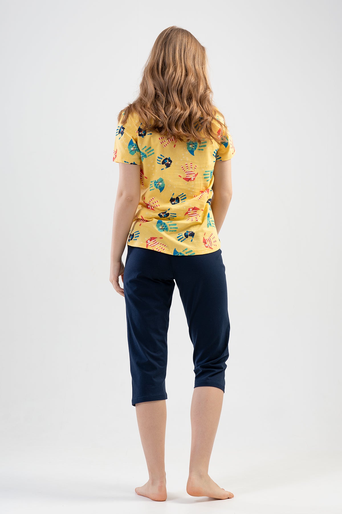 Woman Handcraft Capri Set