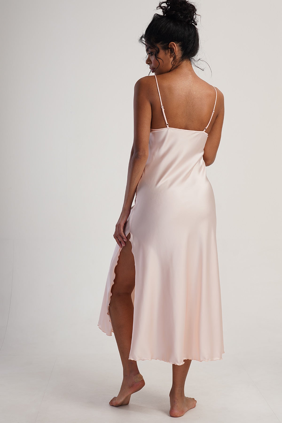 KADIN SATEEN UZUN BOY IP ASKILI TUNIK