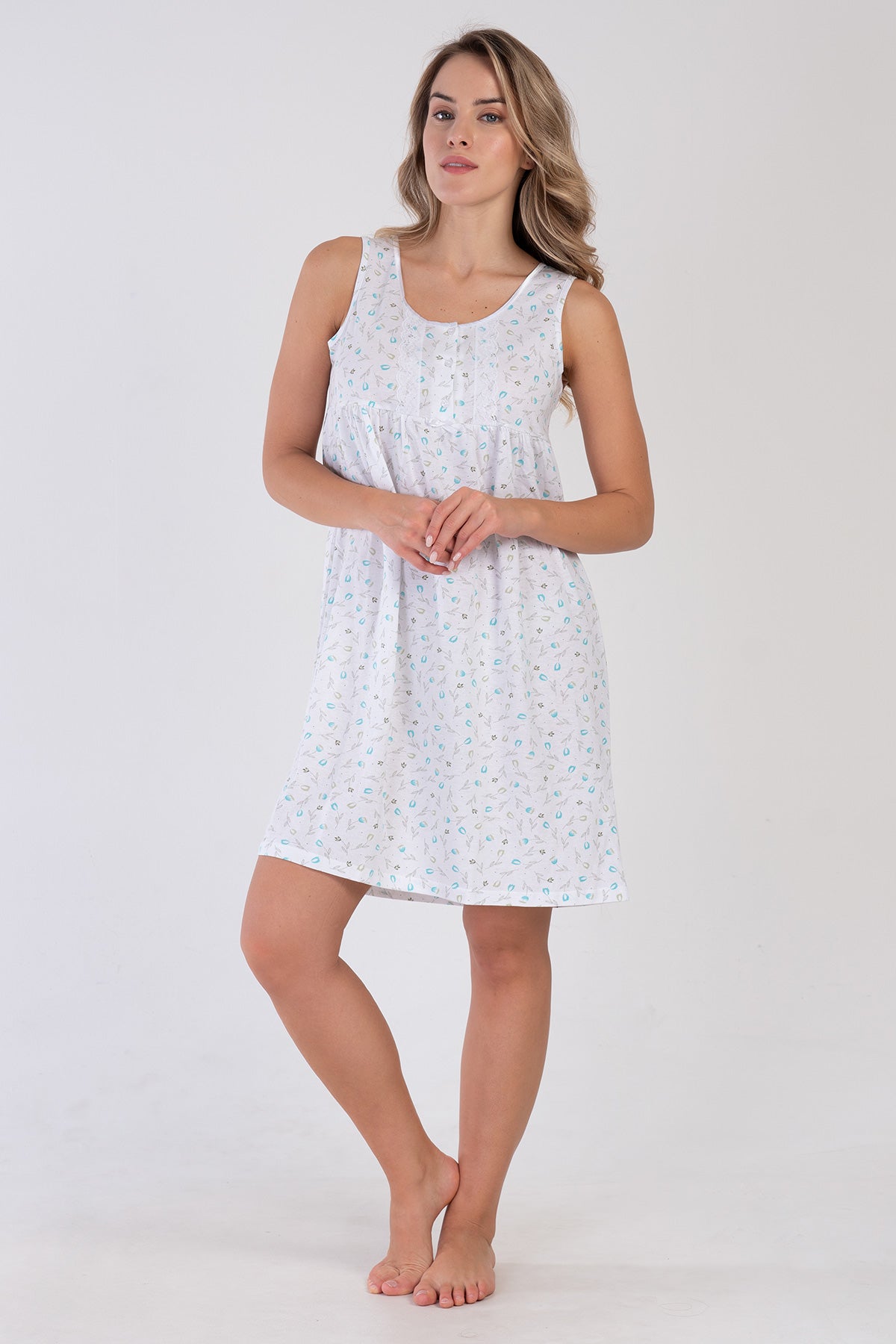 Woman Quen Nightgown