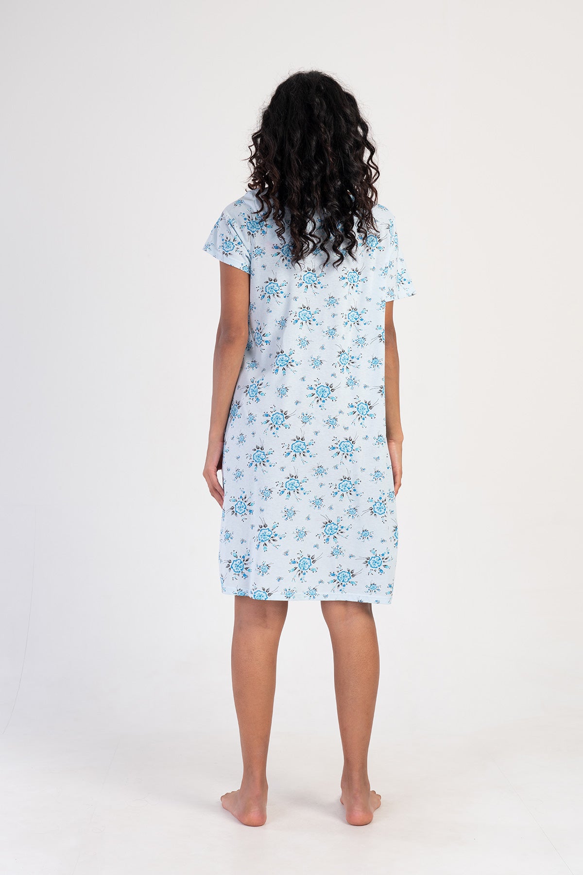 Woman Qely Nightgown