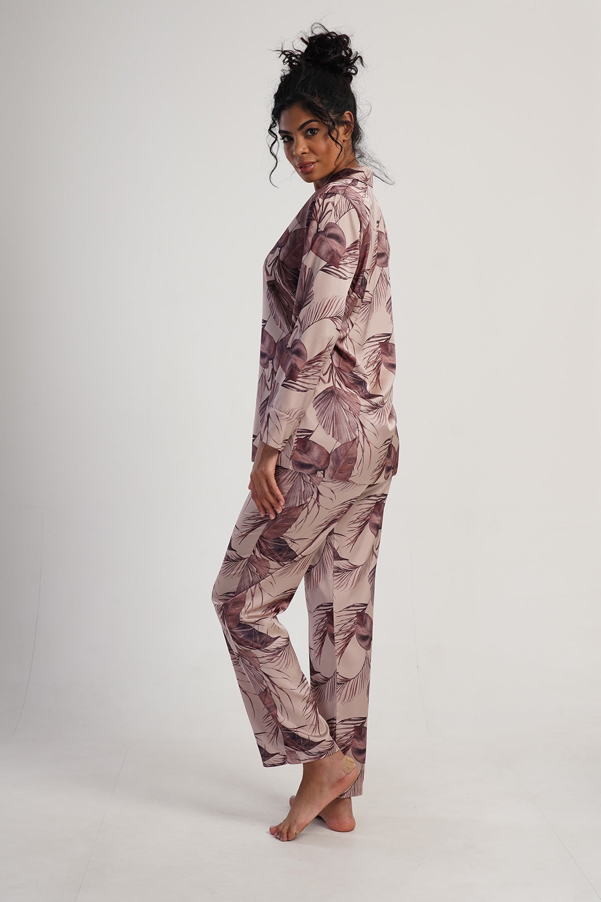 KADIN SATEEN KOMPLE DUGMELI UZUN KOL PIJAMA TAKIM