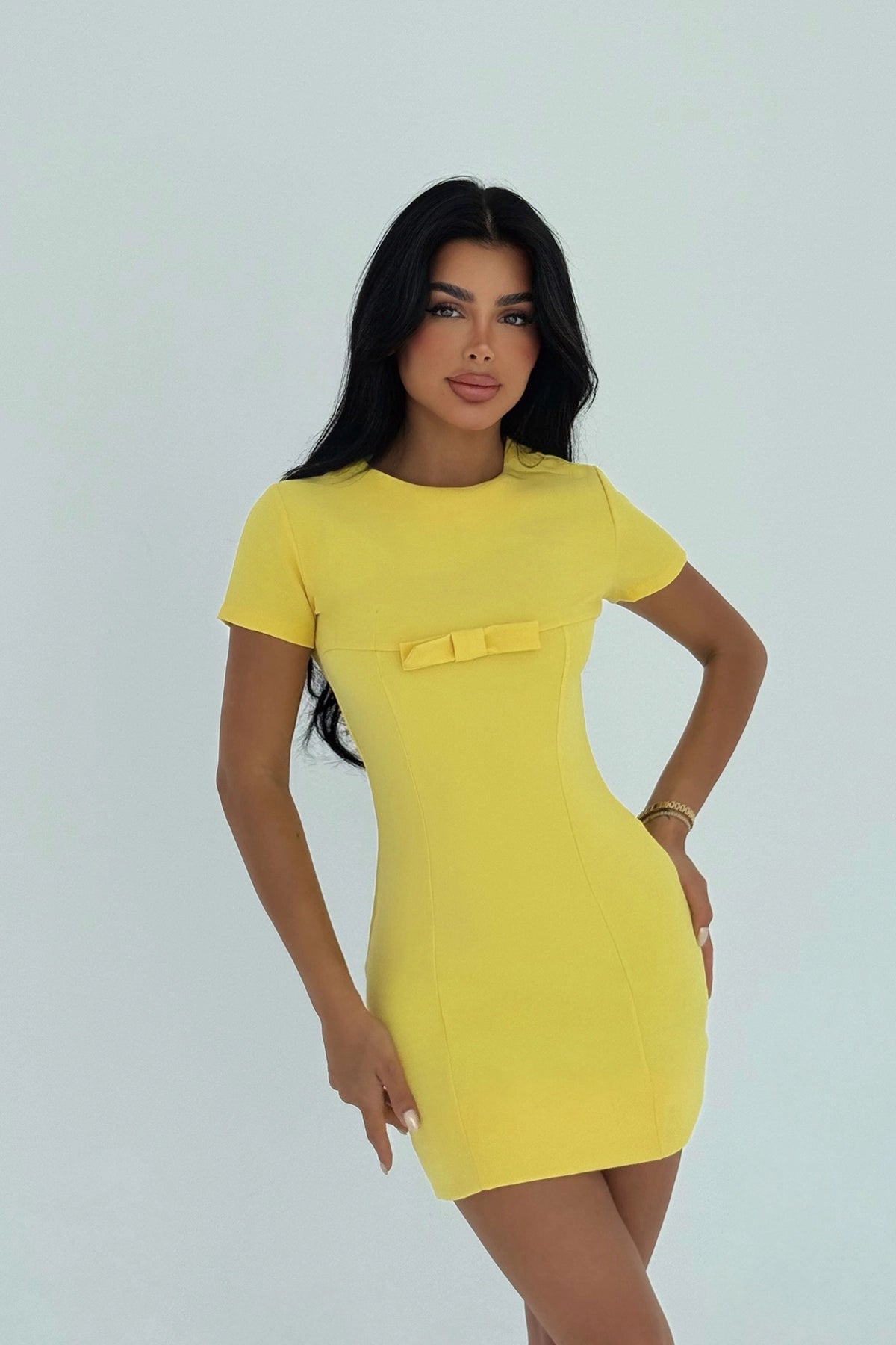 Sarı Fiyonk Detay Mini Elbise