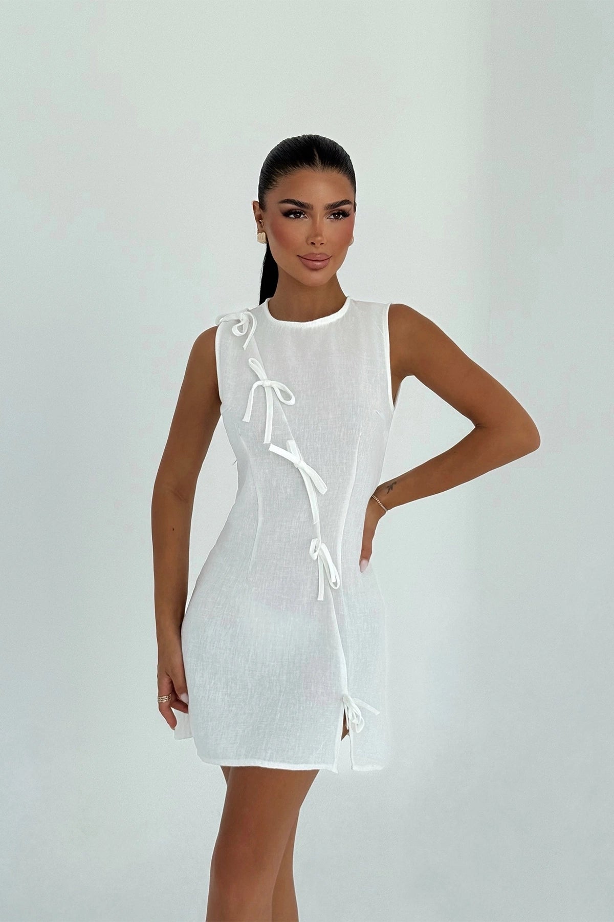 Beyaz Kathy Mini Fiyonklu Elbise