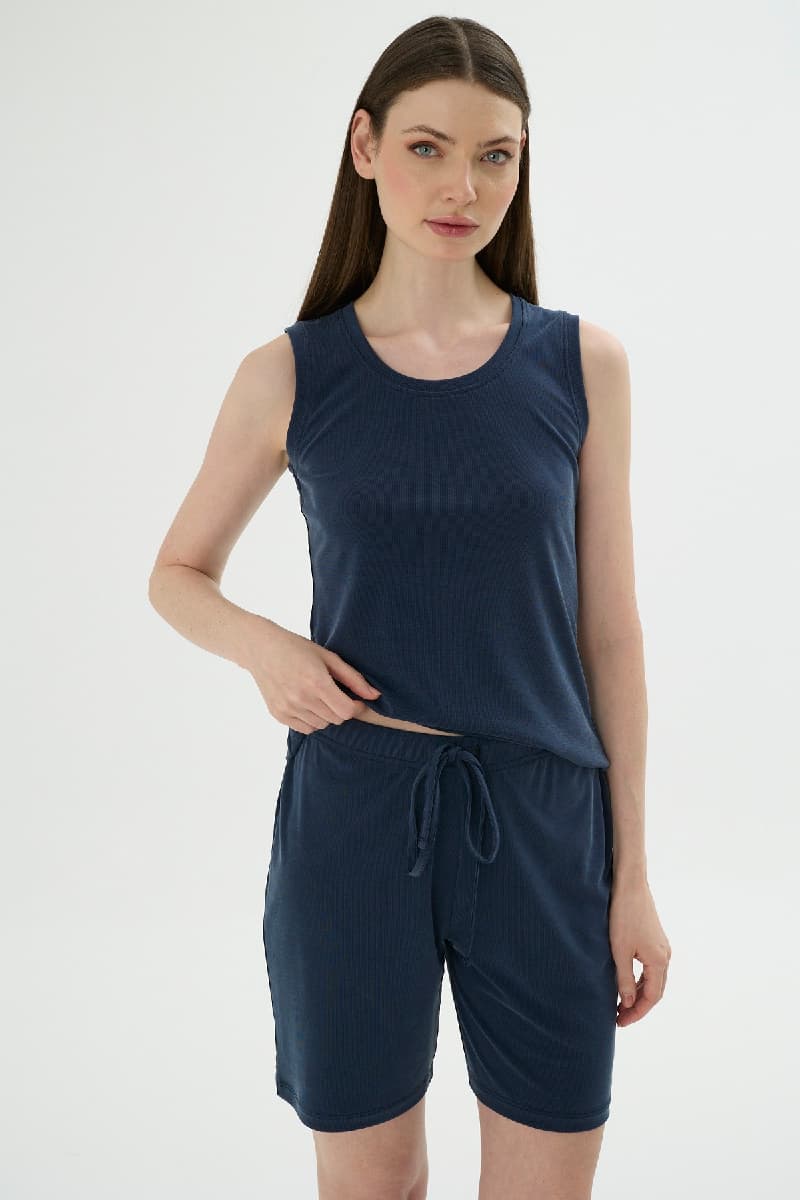 17847 WOMEN’S WIDE-STRAP SHORTS SET