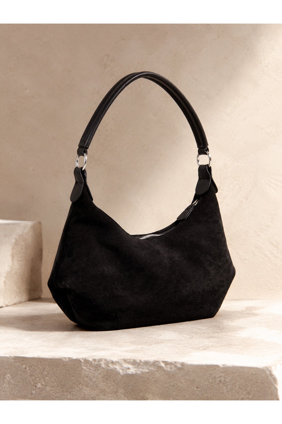 Kadın Taba Süet Görünümlü Kapaklı Çapraz Askılı Çanta 29x20 CNT729