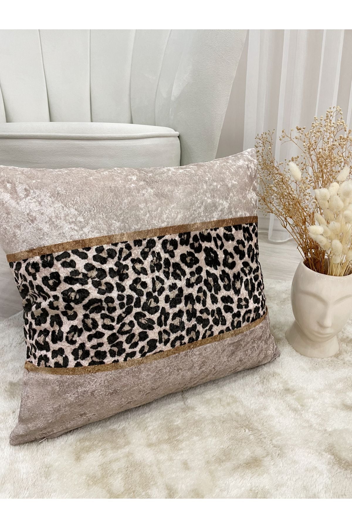 Leopar Desenli Kadife Kırlent Kılıfı  - 45x45