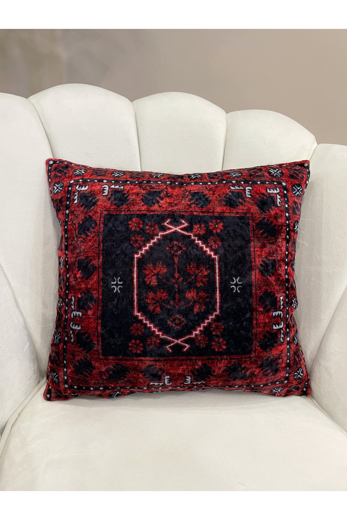 %100 Kadife Kilim Desenli Kırlent Yastık Kılıfı (kırmızı)