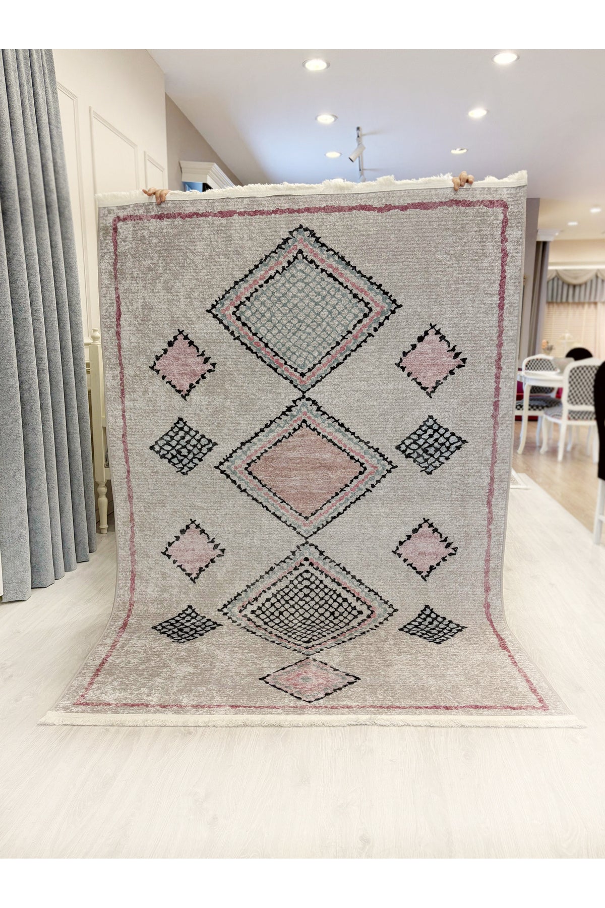 Bej - Pudra Rengi Etnik Desen Lateks Kaymaz Taban Halı