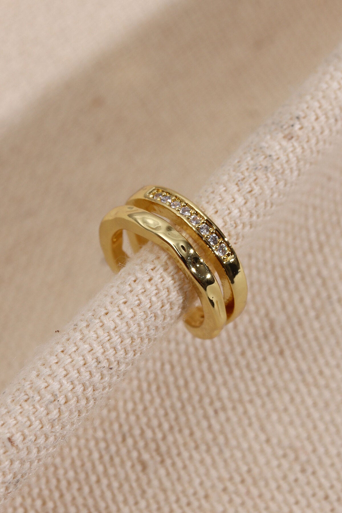 Çift Şerit Gold Renk Kıkırdak Küpe