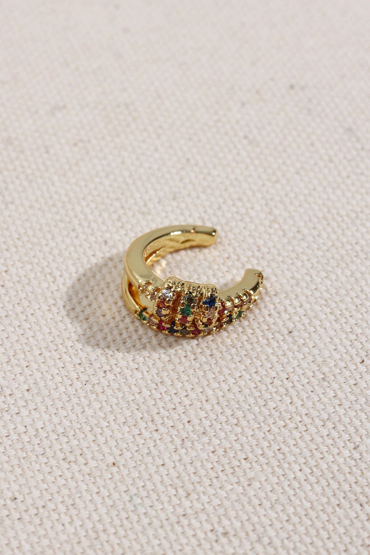 Dorika Model Renkli Taşlı Gold Renk Kıkırdak Küpe