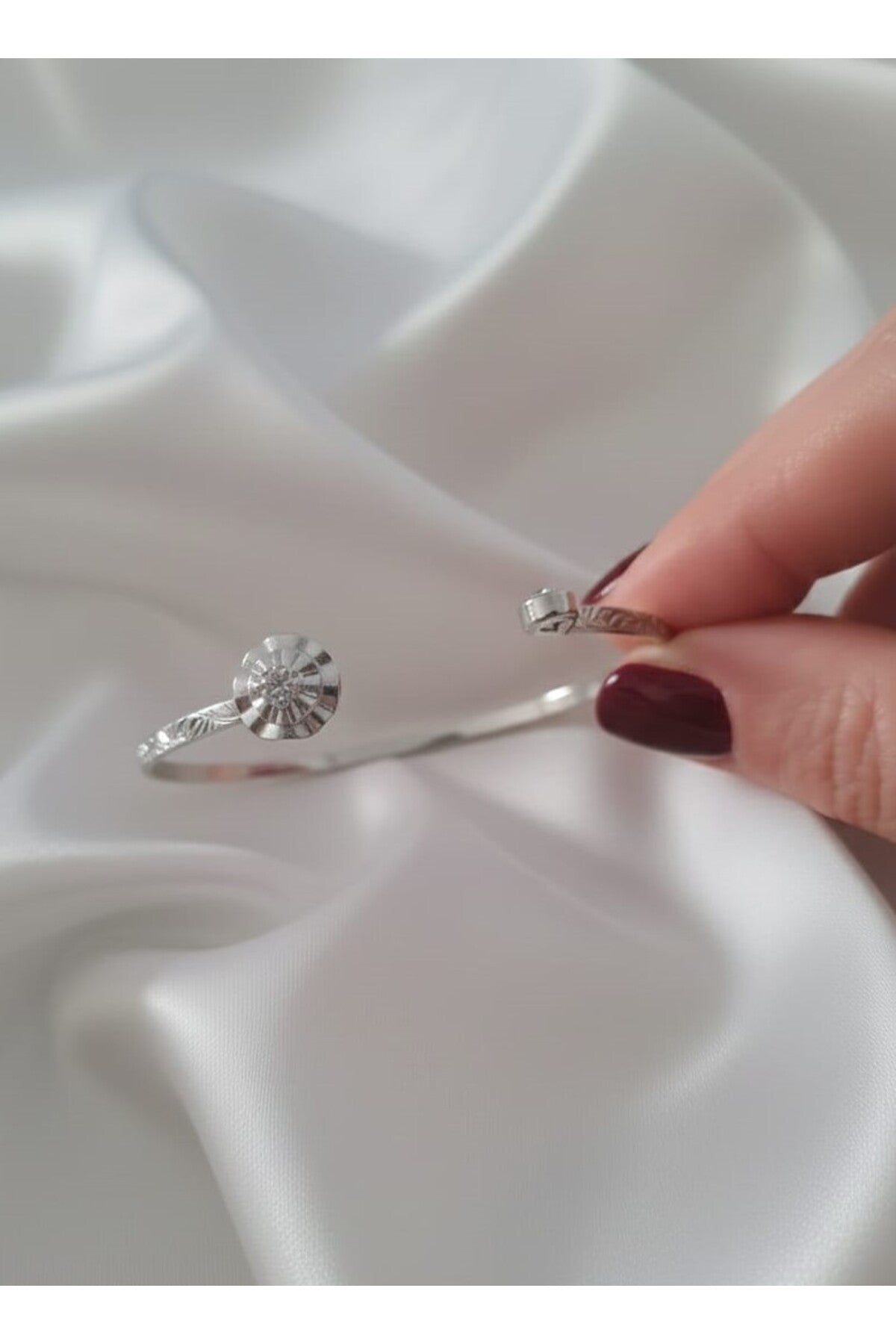 Silver Renk Ayarlanabilir Dövme Kelepçeli Doğum Ayı Çiçeği Bilezik (Ağustos)