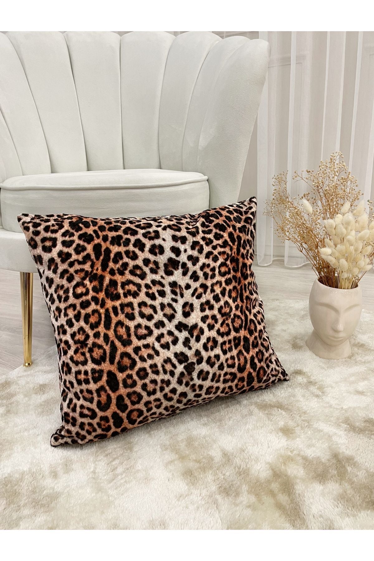 Leopar Desenli Kadife Kırlent Kılıfı  - 45x45