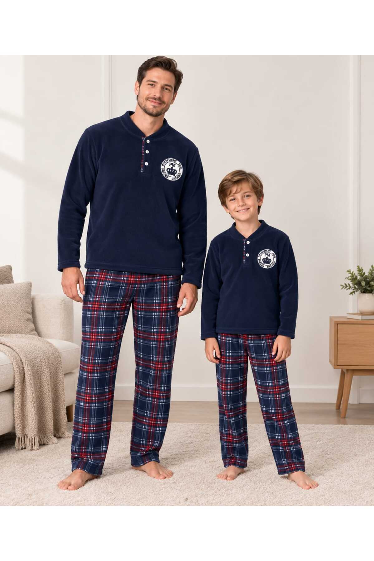 Baba ve erkek çocuk kombin pamuklu polar kumaş lacivert renk uzun kollu kışlık pijama takımı(tek takım fiyatıdır)