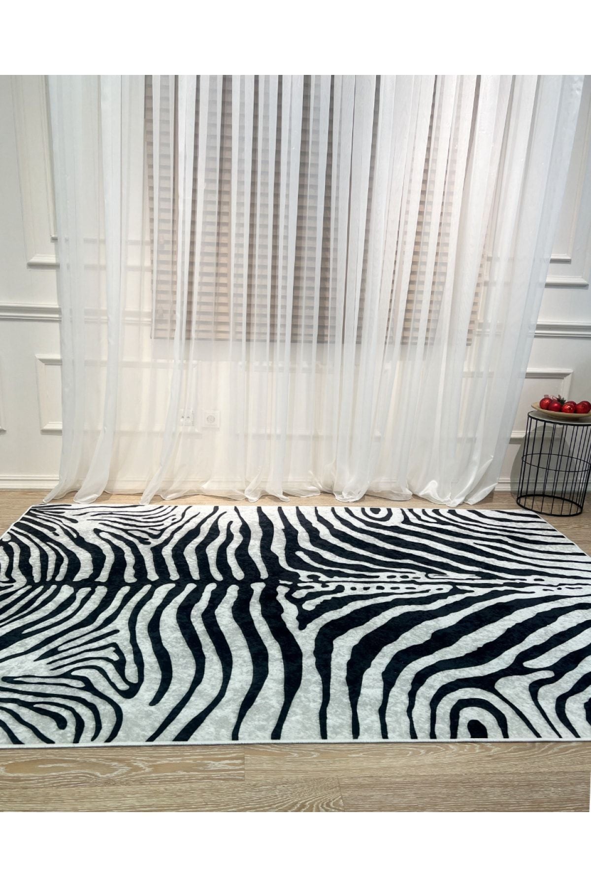 Zebra Desenli Yuvarlak Siyah - Gri Dekoratif Halı