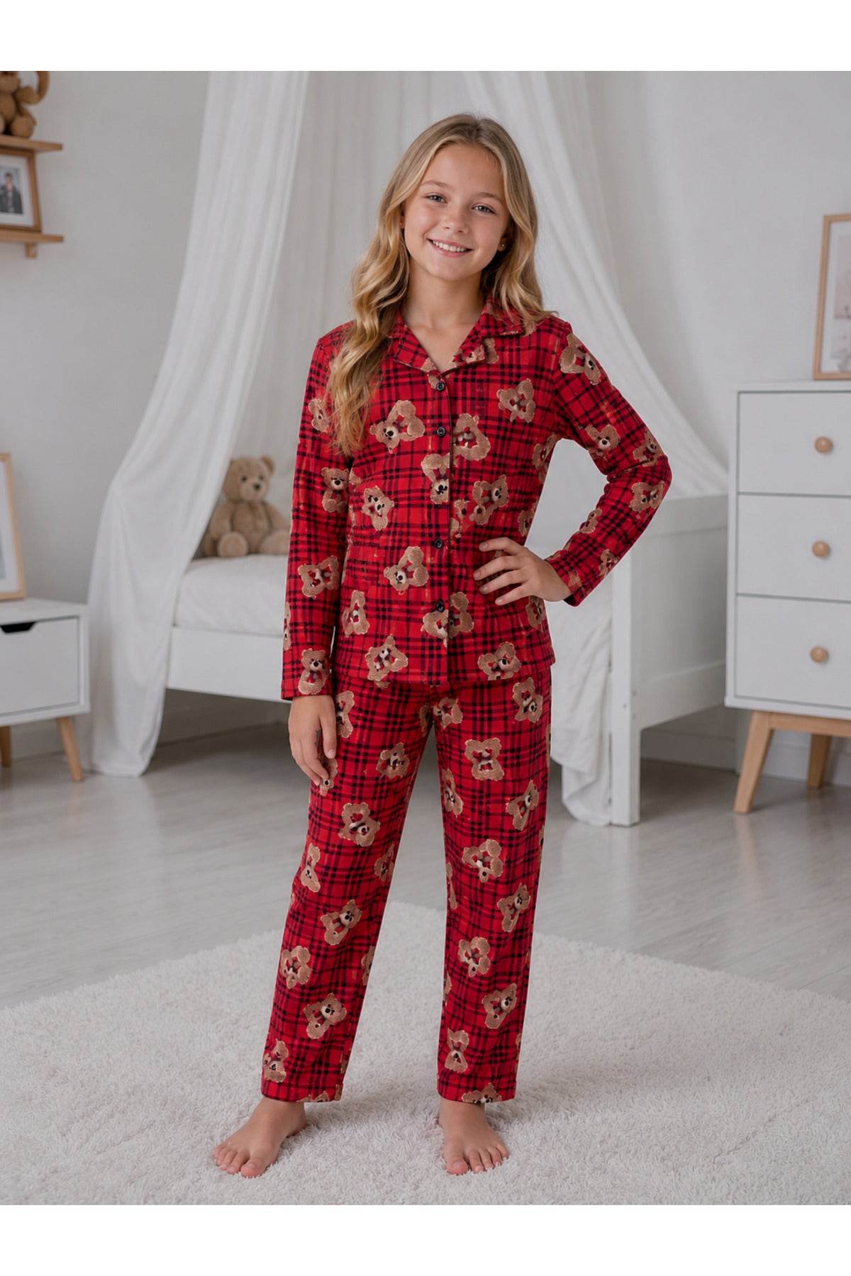 Kız çocuk pamuklu düğmeli uzun kollu ayıcık desenli süet pijama takımı