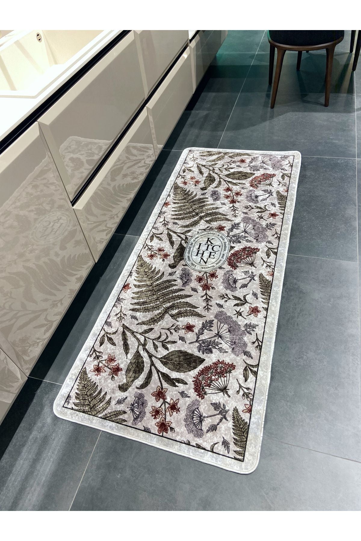 Çiçek Desenli Lateks Deri Taban Kitchen Mutfak Halısı GRİ