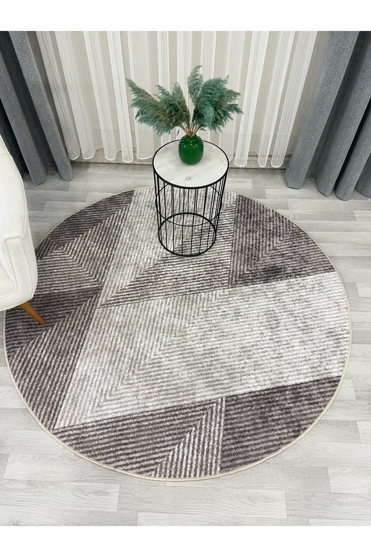 Gri Renk Geometrik Desen Kaymaz Taban Yolluk Halı