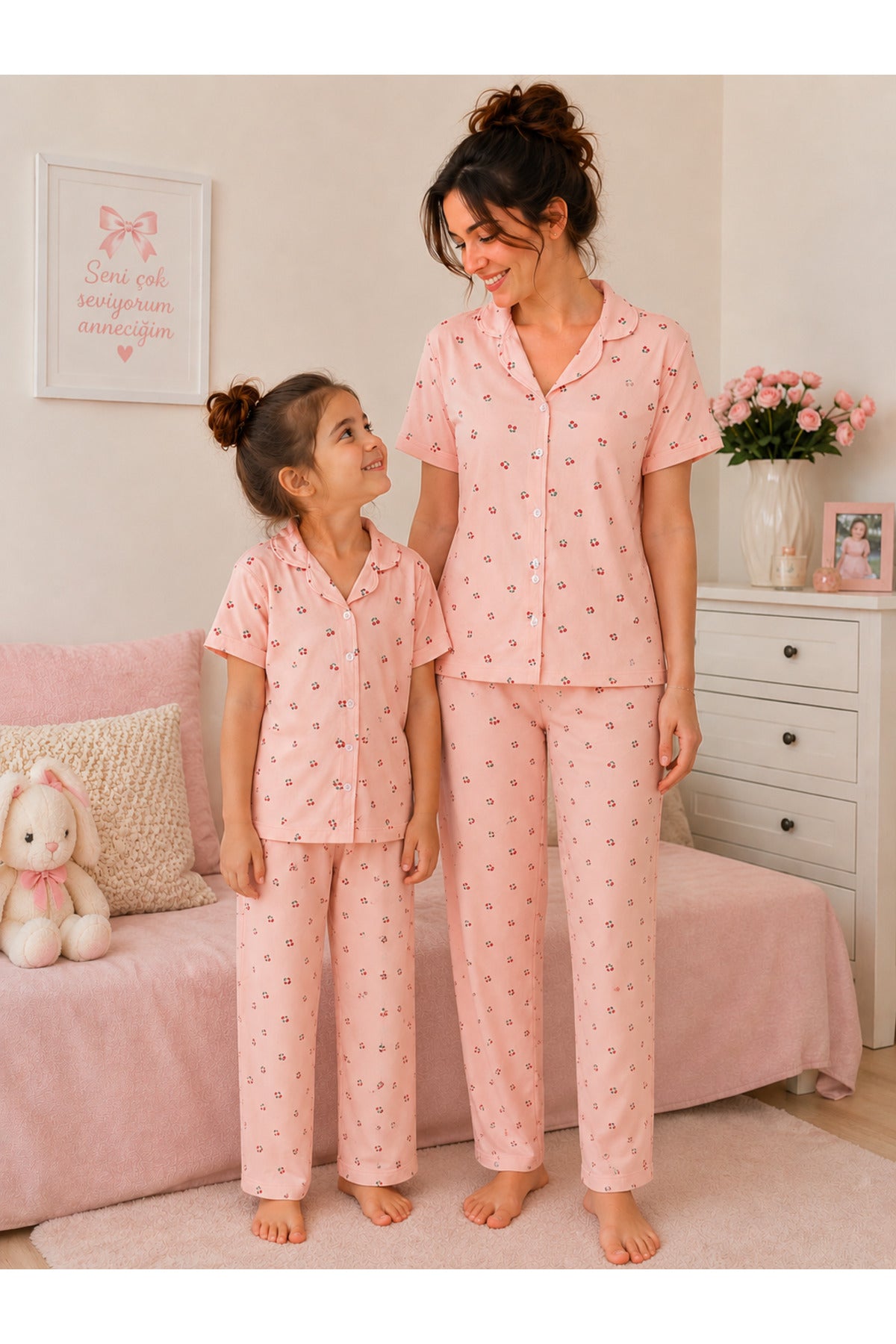 Anne kız pamuklu düğmeli uyku bantlı yazlık kısa kollu pijama takımı (tek takım fiyatıdır)