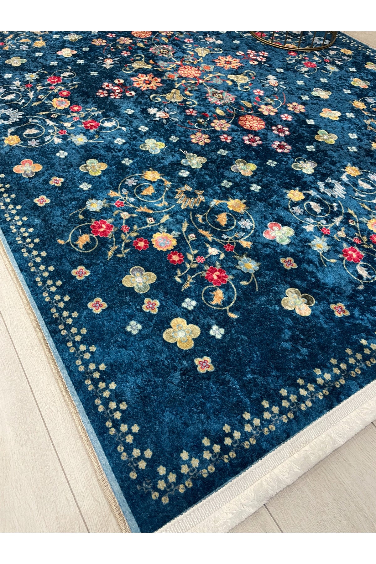 BEJ Renk Çiçek Desenli Vintage Lateks Taban Halı