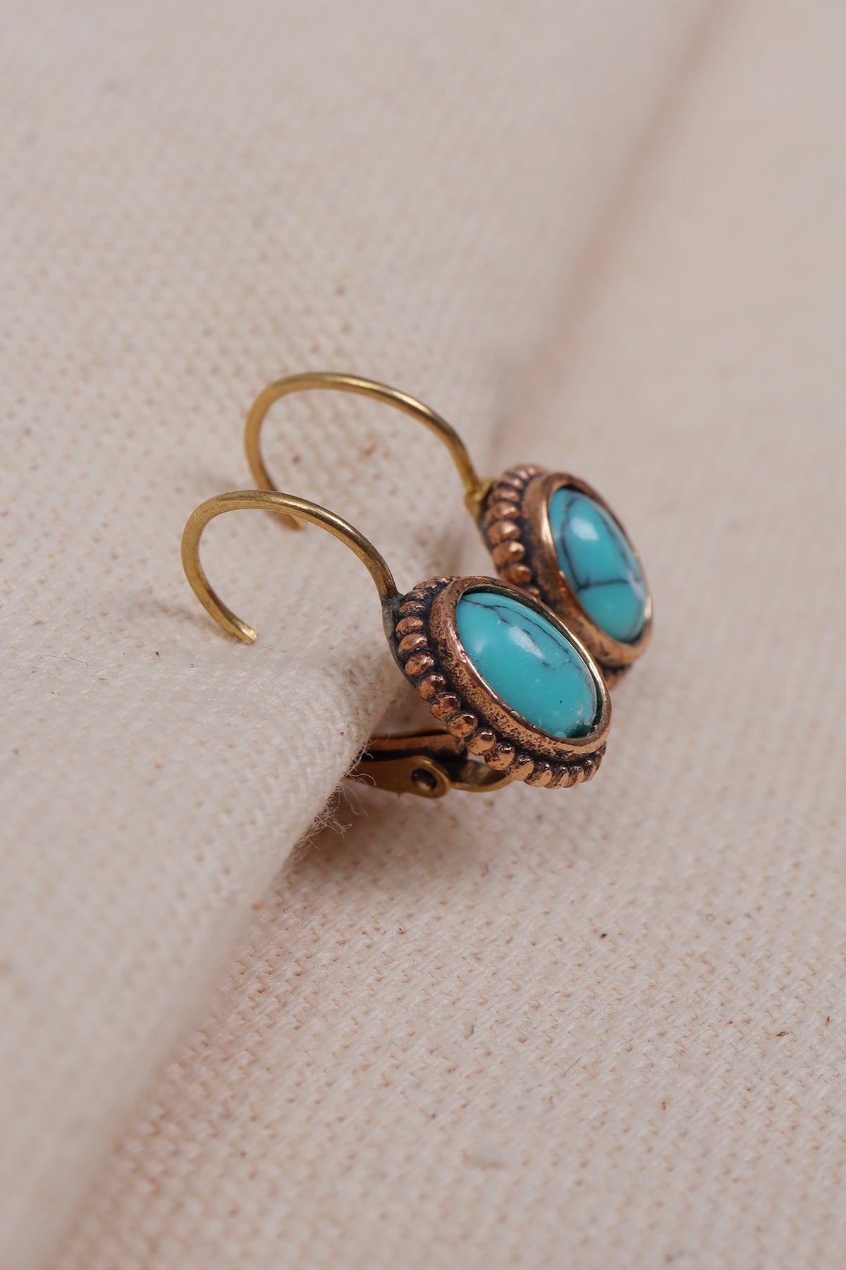 Mini Oval Lapis Taşlı Otantik Küpe