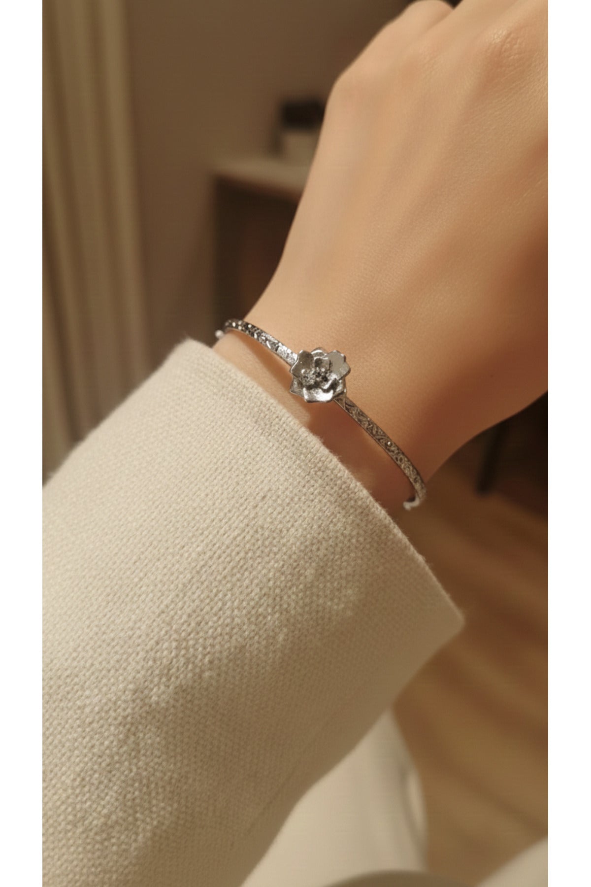 Silver Renk Ayarlanabilir Dövme Kelepçeli Doğum Ayı Çiçeği Bilezik (Şubat)