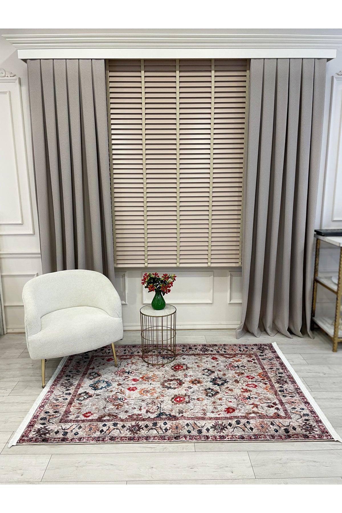 Bej RenkVintage Eskitme Görünümlü Lateks Taban Halı