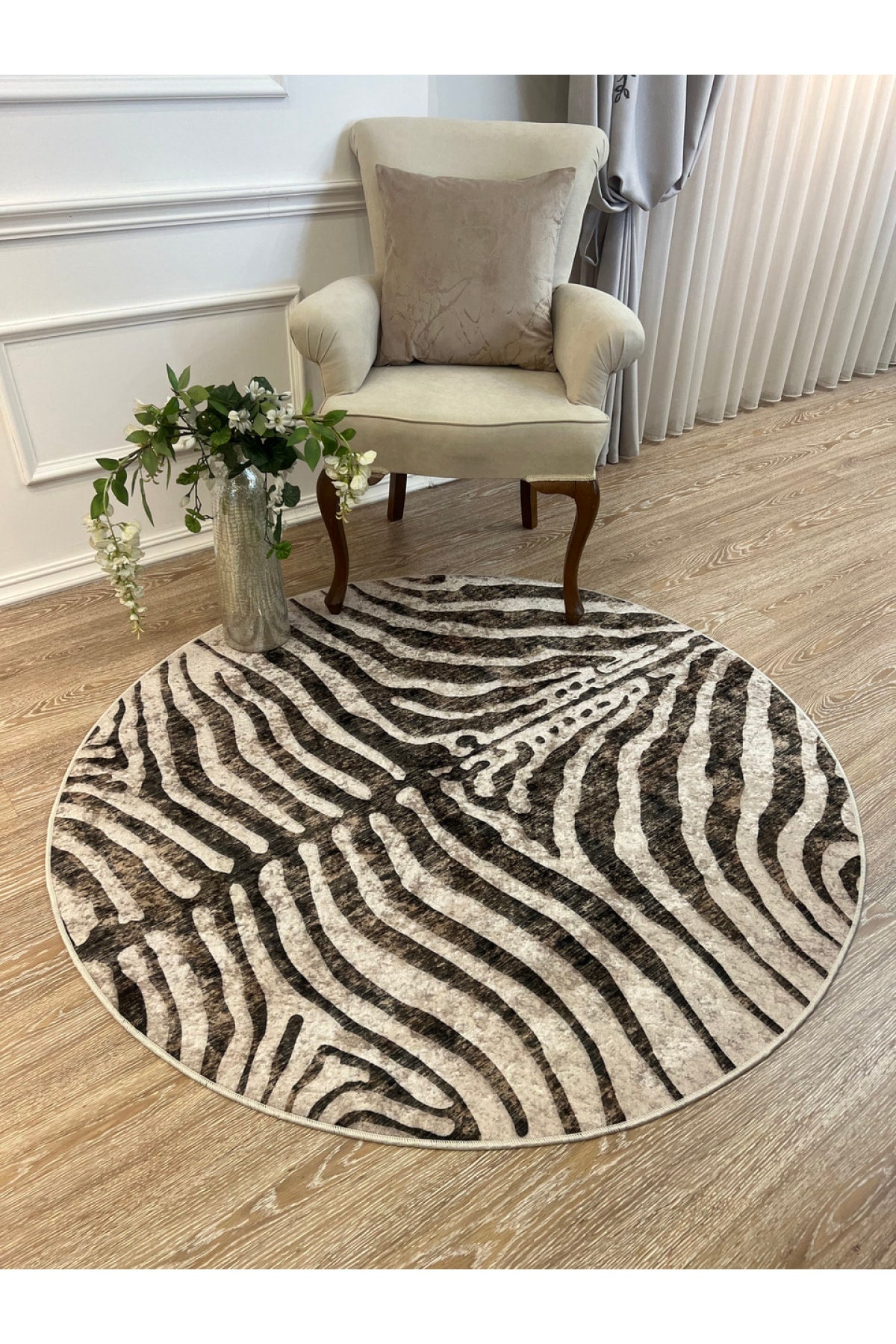 Zebra Desenli Yuvarlak Siyah - Gri Dekoratif Halı