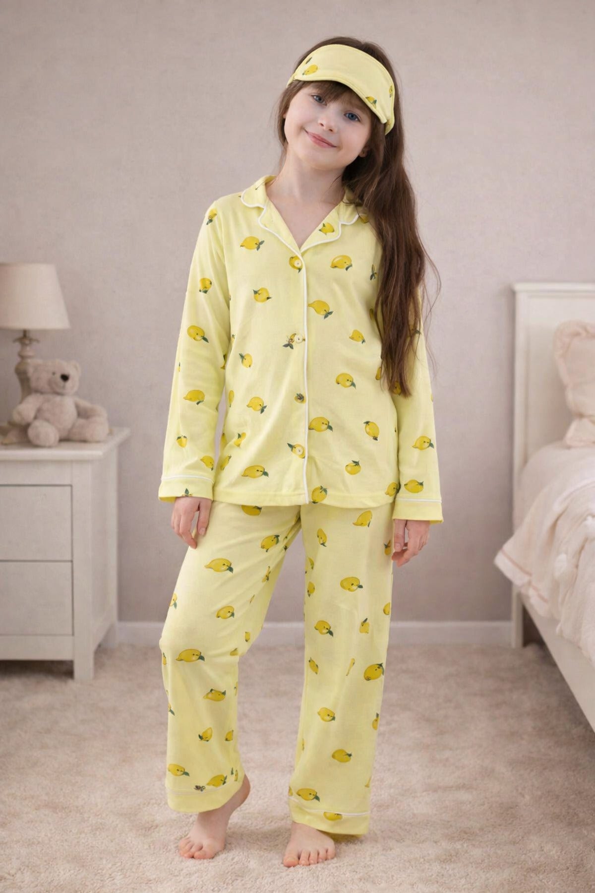 Kız çocuk pamuklu limon desenli düğmeli gömlek yaka pijama takımı (uyku bandı yoktur)