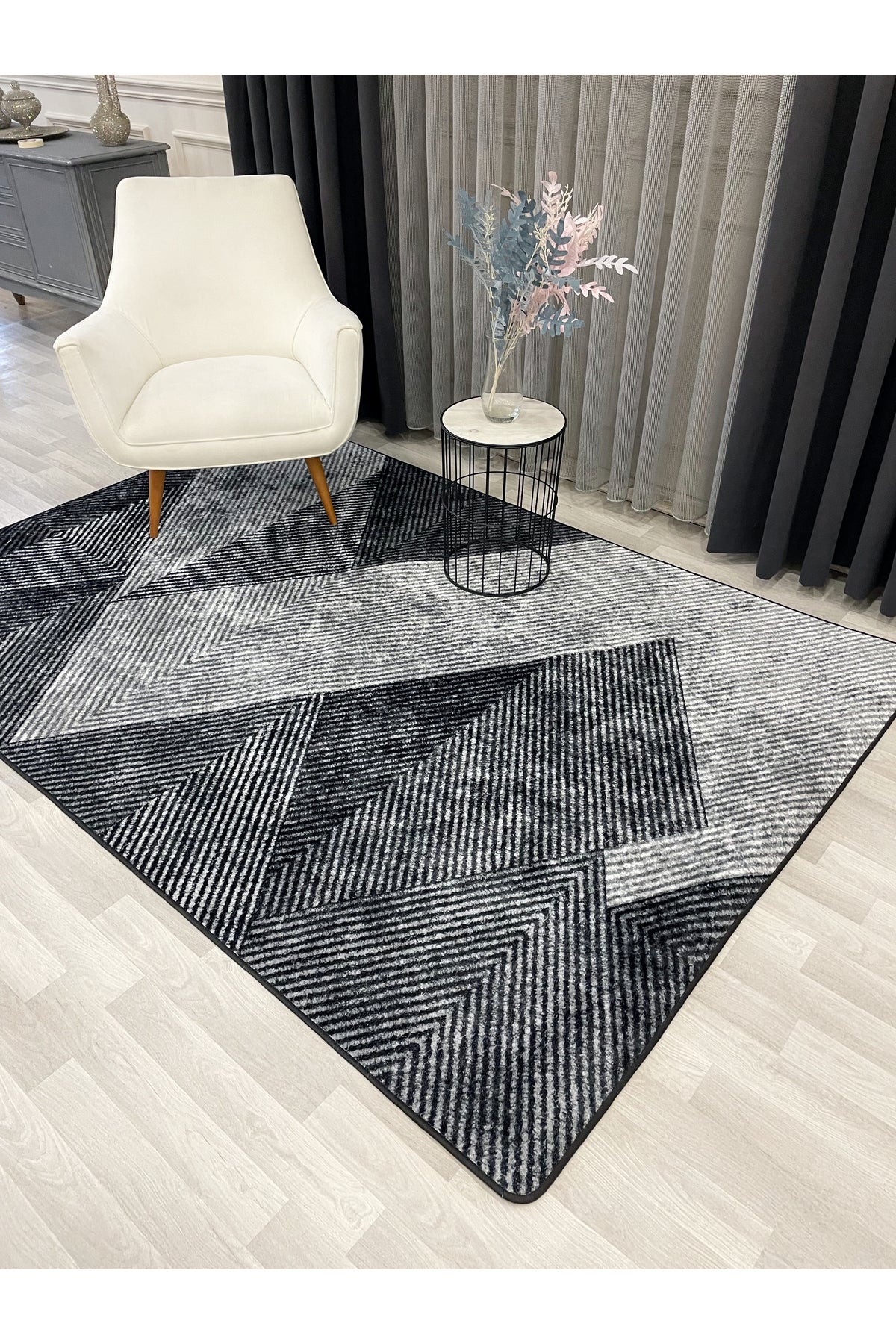 Gri Renk Geometrik Desen Kaymaz Taban Yolluk Halı