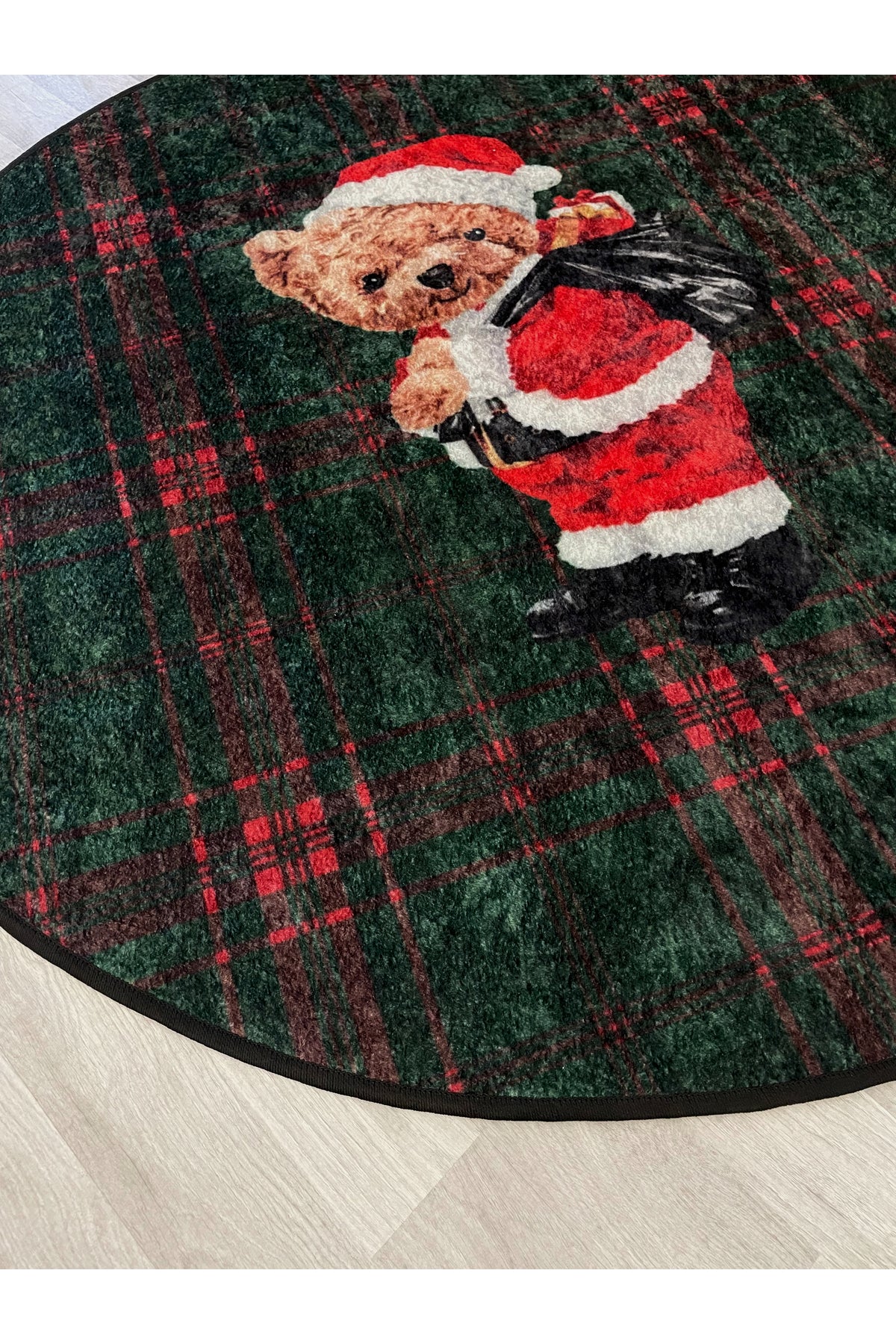 Bear Ekose Desenli Genç Odası Lateks Taban Halı