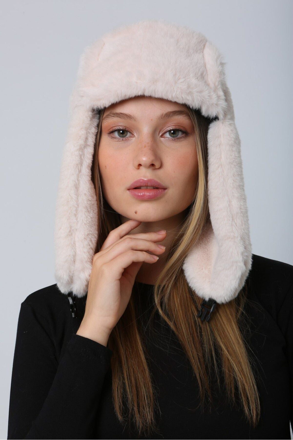 Kırmızı Kalın Peluş Bere, Kulak Koruyucu Model, Kışlık Sıcak Tutan Şapka