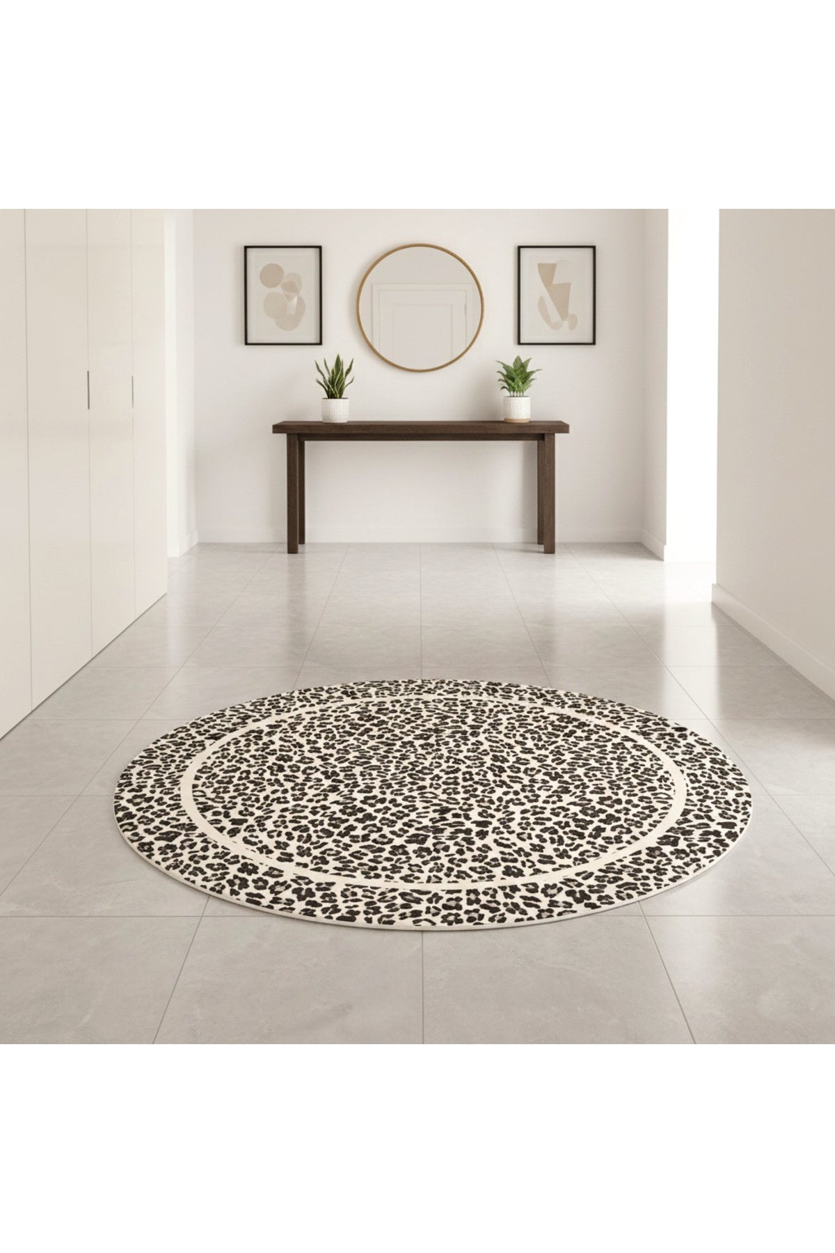 Leopar Desenli Oval Lateks Deri Halı