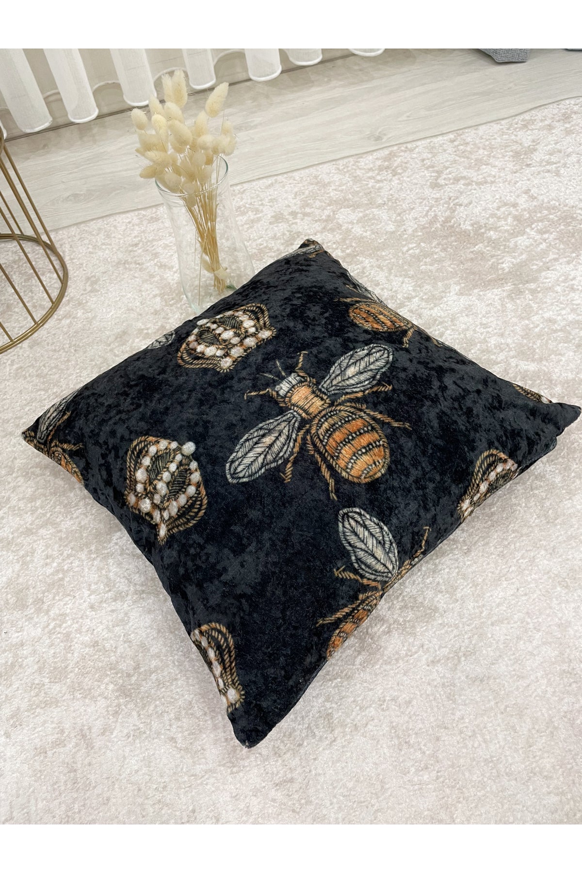 Kraliçe Arı İşleme Görünüm Kırlent Kılıfı 45x45