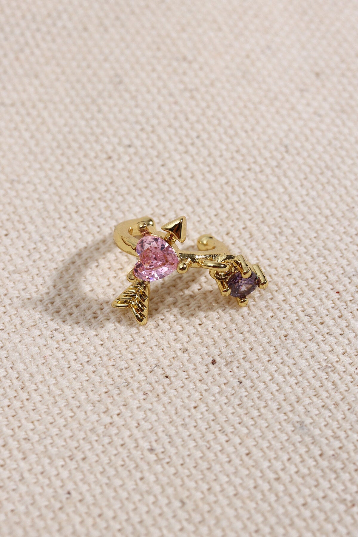 Pembe Kalp Taşlı Gold Renk Sallantılı Kıkırdak Küpe