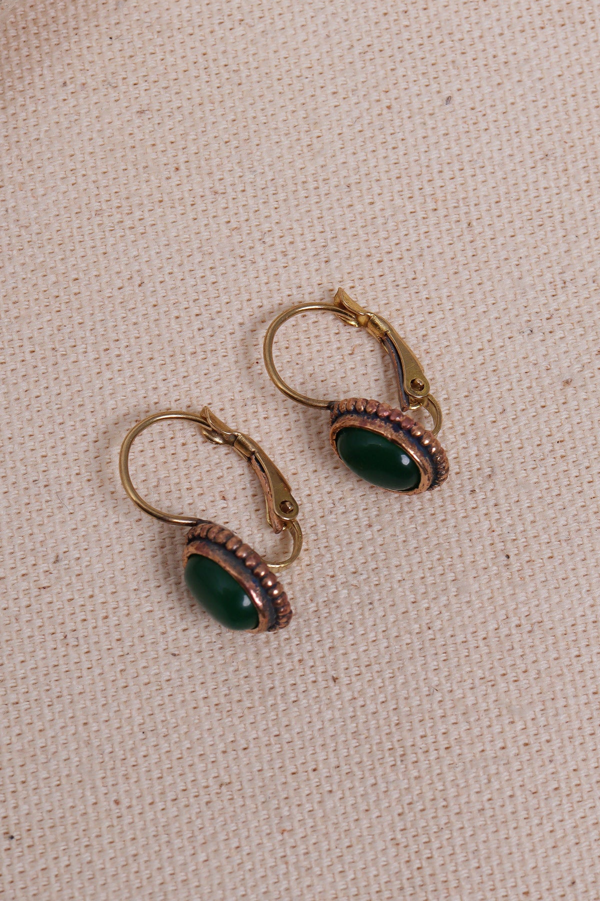 Mini Oval Lapis Taşlı Otantik Küpe