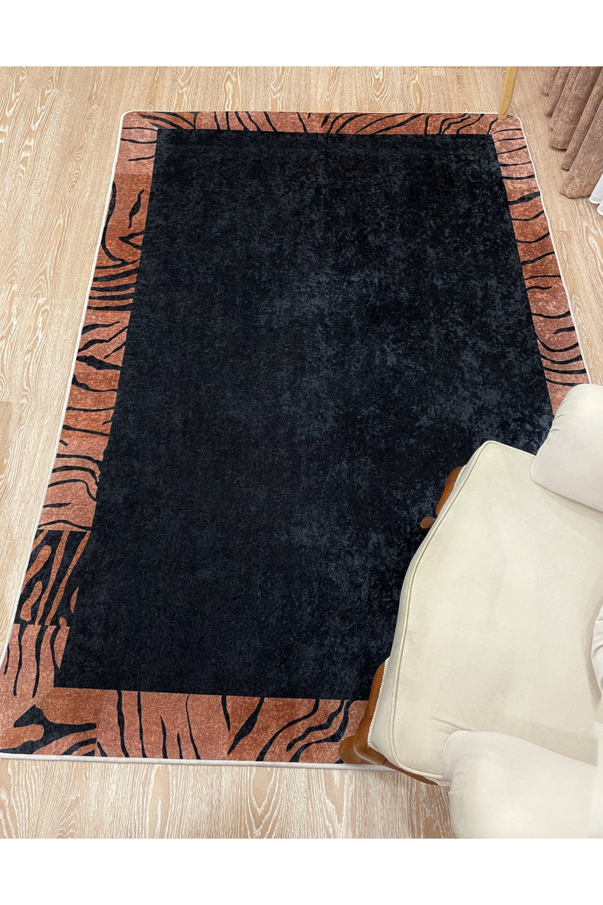Bej-Kahve Renk Zebra Bordürlü Lateks Taban Halı