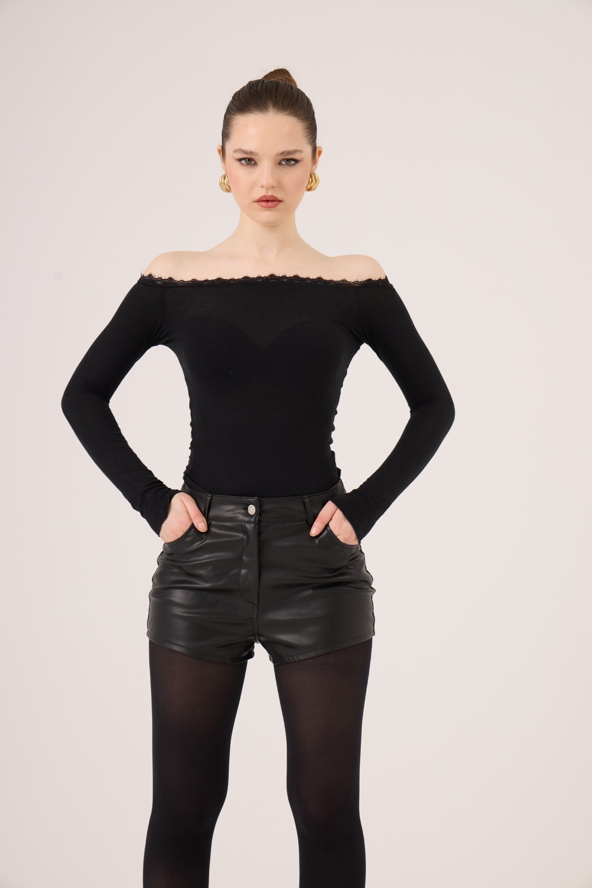 Madonna Yaka Dantelli Macy Kaşmir Bluz Siyah